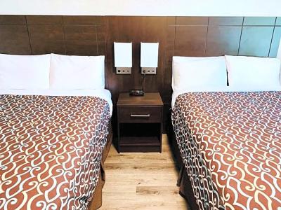 Deluxe Inn - 20