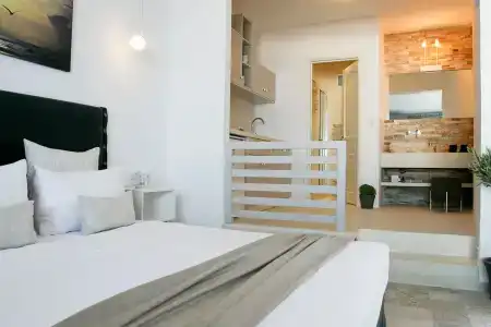 Anatoli Luxury Studios & Suites - 41