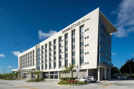 DoubleTree by Hilton Miami Doral - 19