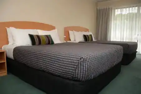 Greenlane Manor - 16
