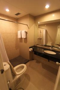 The Royal Bee Aparthotel - 9