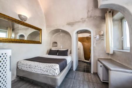 Katerina's Castle - Caldera Cave - 3