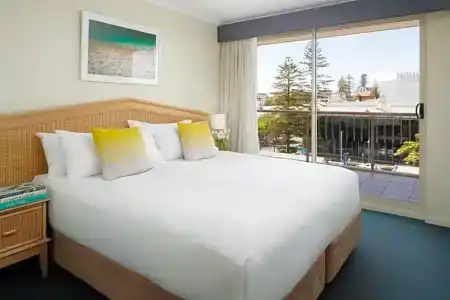 Rydges - 71