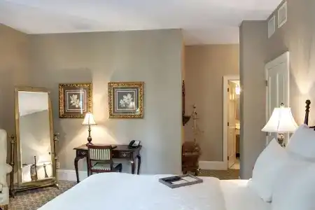 Nicollet Island Inn - 60