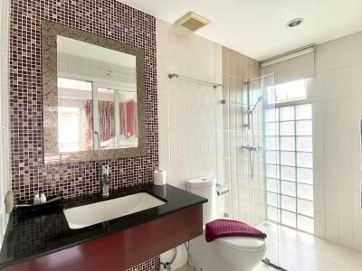 Oyo 1040 Access Inn Pattaya - 131