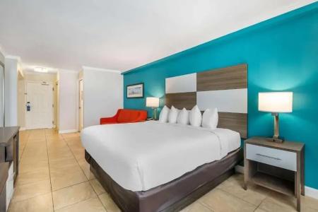 Comfort Inn & Suites Daytona Beach Oceanfront - 82