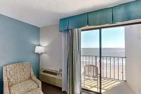 Carolinian Beach - 450