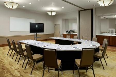 DoubleTree Suites by Hilton Phoenix - 20