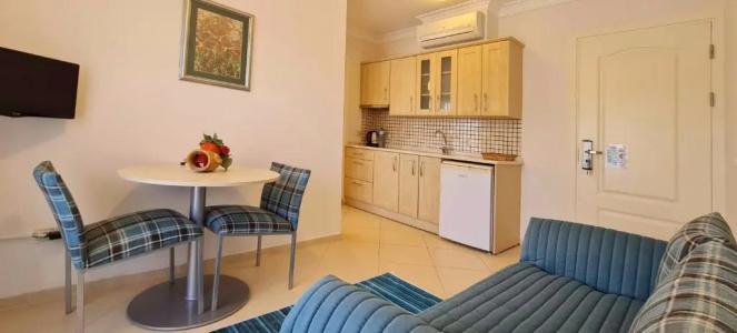 Kamer Suite & - 79