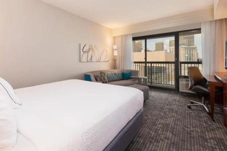 Courtyard by Marriott Downtown - 41