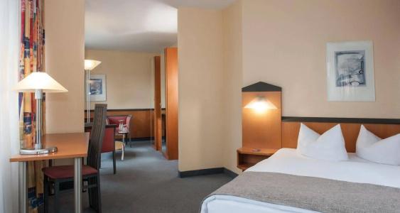 Victor's Residenz-Berlin Tegel - 48
