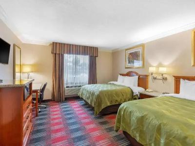 Quality Inn & Suites Oceanside Near Camp Pendleton - 44