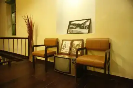 Luang Poj Boutique - 8