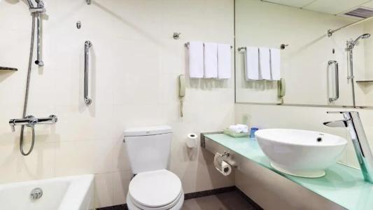 Holiday Inn Wuhan Riverside, An Ihg - 77
