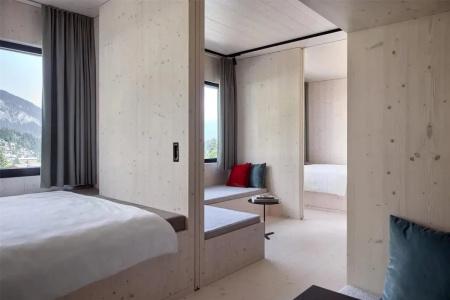 The Hide Flims - 15