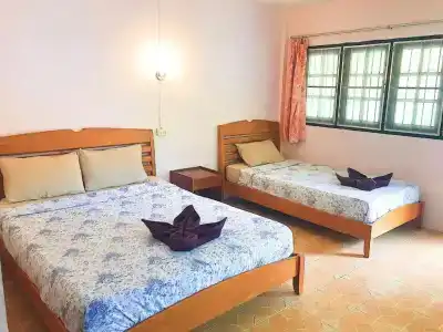 Bounty Resort - 20