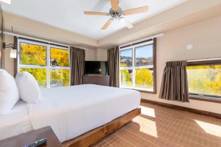 The Peaks and Spa - 30