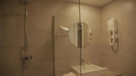 Suites Hôtel Les Charmilles & Spa - 44