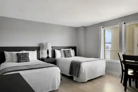 A Wave Inn - - 53