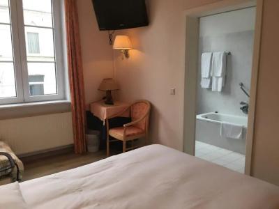 Claridge - 19