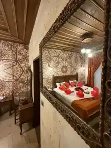 Serenus Cave Suites - 9