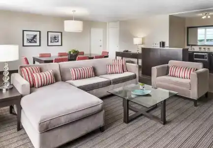 Deltas by Marriott Waterfront - 11