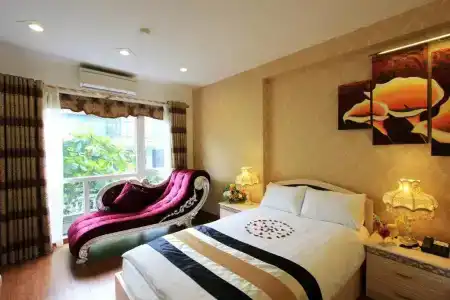 Splendid Star Boutique - 36