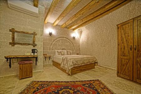 Risus Cave Suites - 24