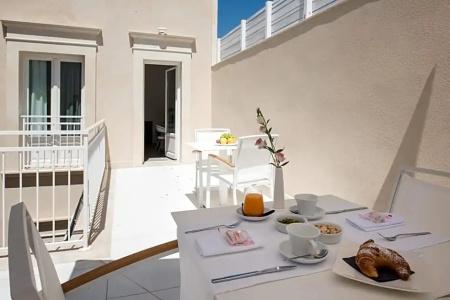 Caportigia Boutique - 102