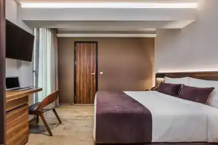 ad Imperial Plus Thessaloniki - 5