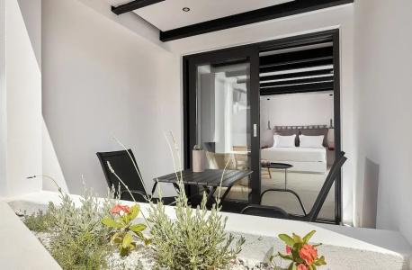 Sunset Studios & Apts - 16