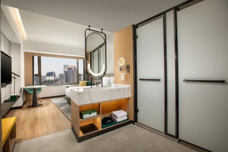 Holiday Inn Shanghai Nanjing Road, An Ihg - 31