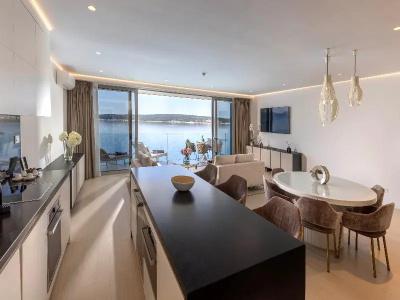Luxury Amabilis - 132