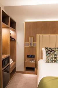 Merit Kensington - 125