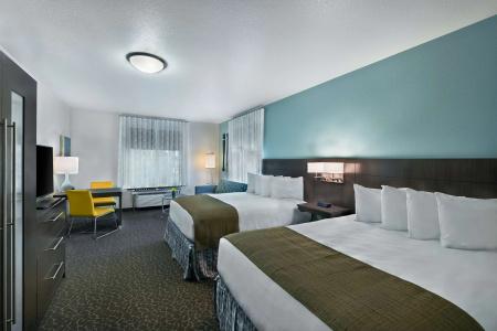 Oxford Suites - 3
