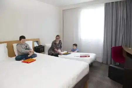 Novotel Bayeux - 92