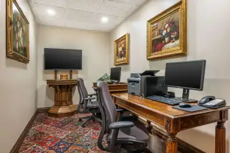 Best Western Premier Mariemont Inn - 2
