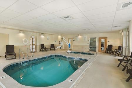 Oxford Suites - 12