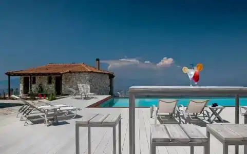 Karavia Lux Inn - 41