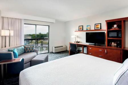 Courtyard by Marriott Barefoot Landing - 36