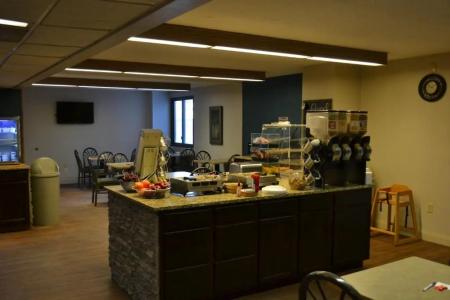 EverSpring Inn & Suites - 25