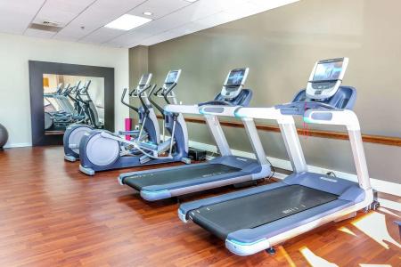 DoubleTree by Hilton Virginia Beach - 26