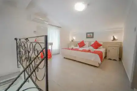 Alacati Marina Palace - 18