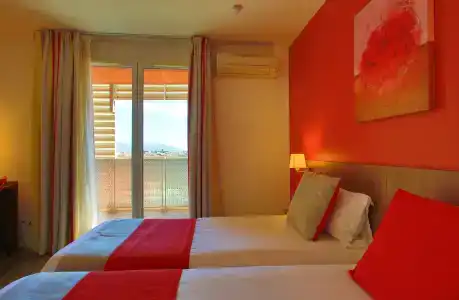 Appart-Hôtel Mer & Golf City Perpignan Centre - 2