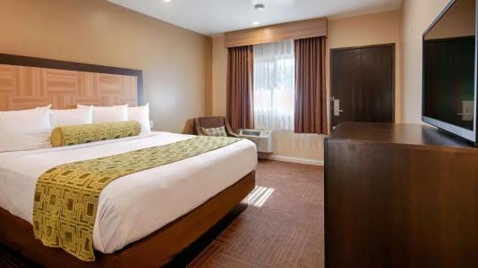 Best Western Plus - 37