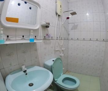 Adroit Beach Inn - 12