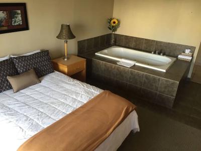 Candlelight Inn - 15