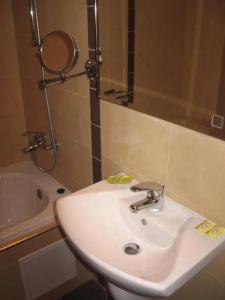 Winslow Infinity Aparthotel - 10