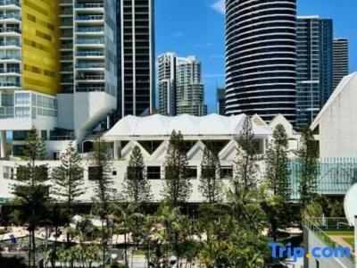 Pacific Broadbeach - 28