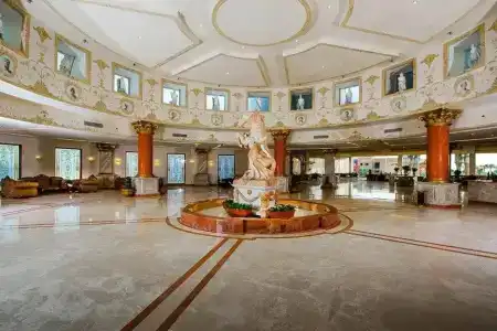 Titanic Palace - Families and Couples only - 44